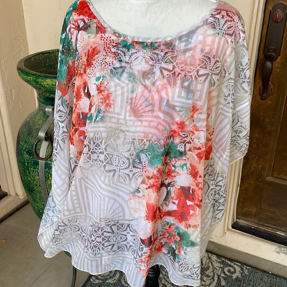 Sheer floral tunic over printed tank size 3X